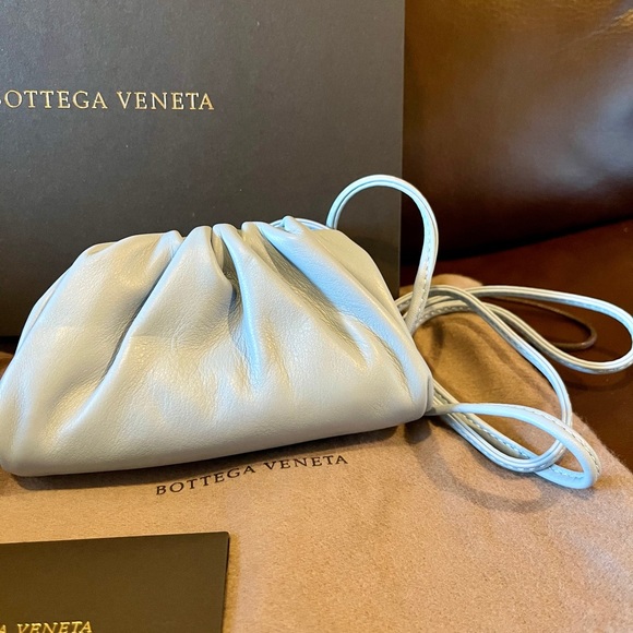 Bottega Veneta The Pouch 20 mini Coin Purse Blue - Picture 16 of 16